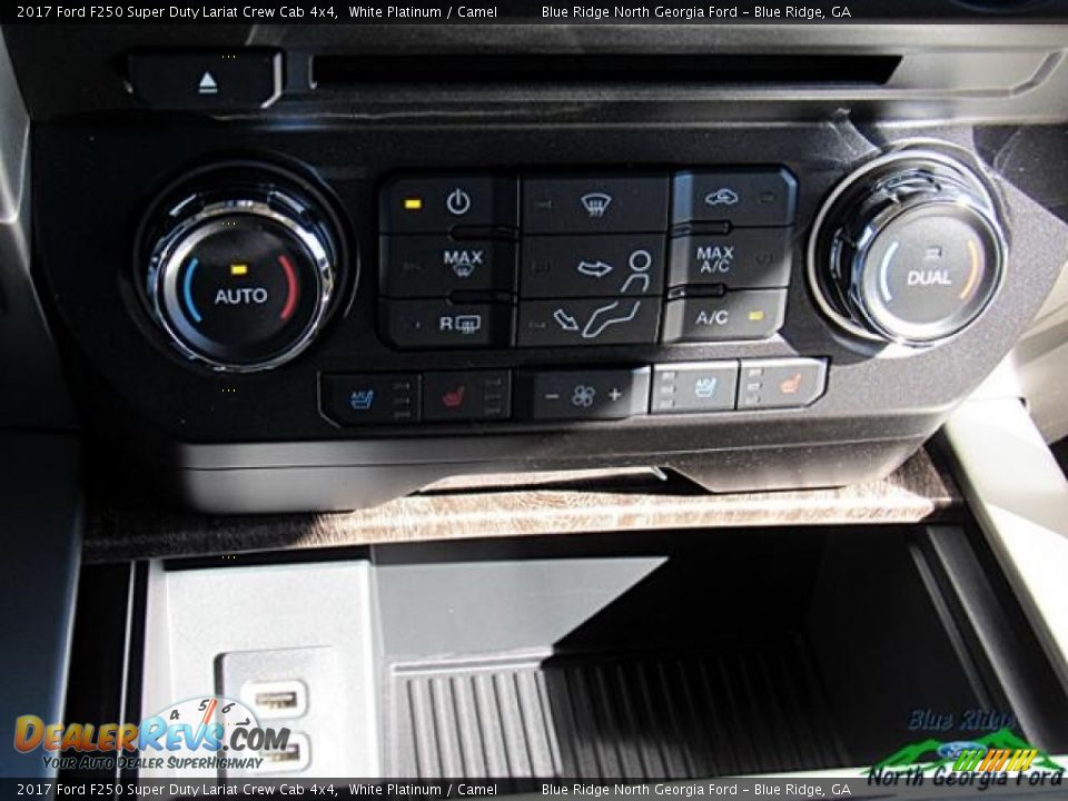 2017 Ford F250 Super Duty Lariat Crew Cab 4x4 White Platinum / Camel Photo #25
