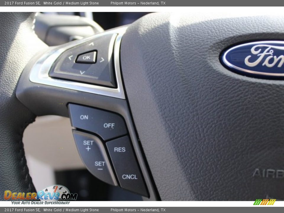 2017 Ford Fusion SE White Gold / Medium Light Stone Photo #18