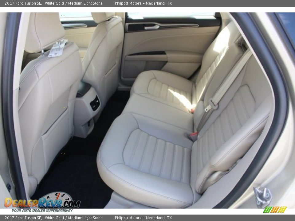 2017 Ford Fusion SE White Gold / Medium Light Stone Photo #22