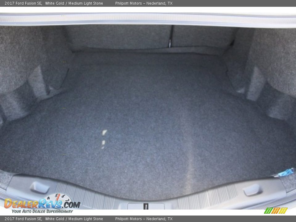 2017 Ford Fusion SE White Gold / Medium Light Stone Photo #25