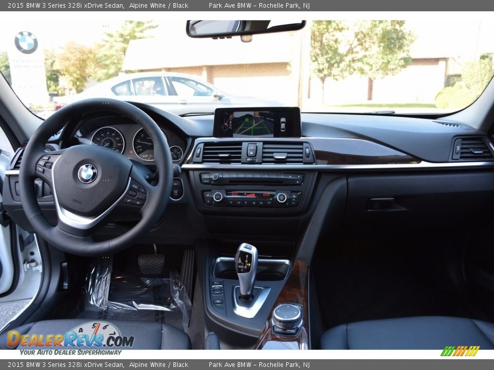 2015 BMW 3 Series 328i xDrive Sedan Alpine White / Black Photo #15