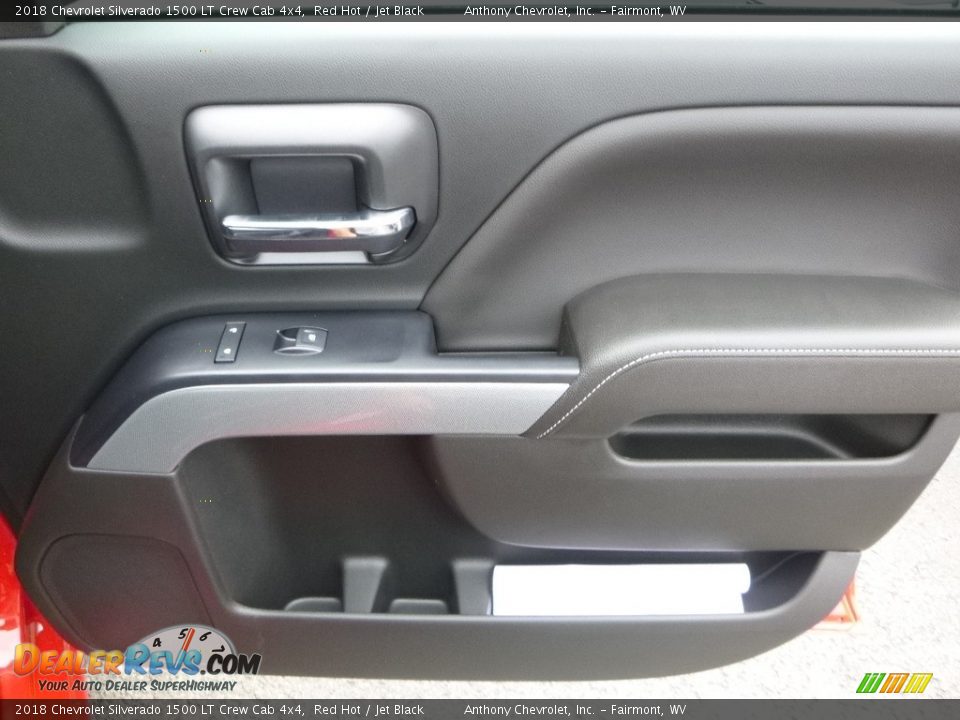 2018 Chevrolet Silverado 1500 LT Crew Cab 4x4 Red Hot / Jet Black Photo #10