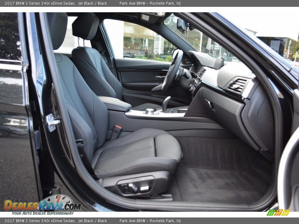 2017 BMW 3 Series 340i xDrive Sedan Jet Black / Black Photo #28