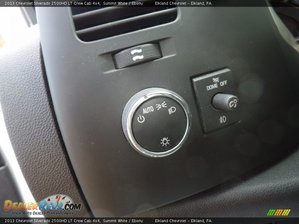 2013 Chevrolet Silverado 2500HD LT Crew Cab 4x4 Summit White / Ebony Photo #24