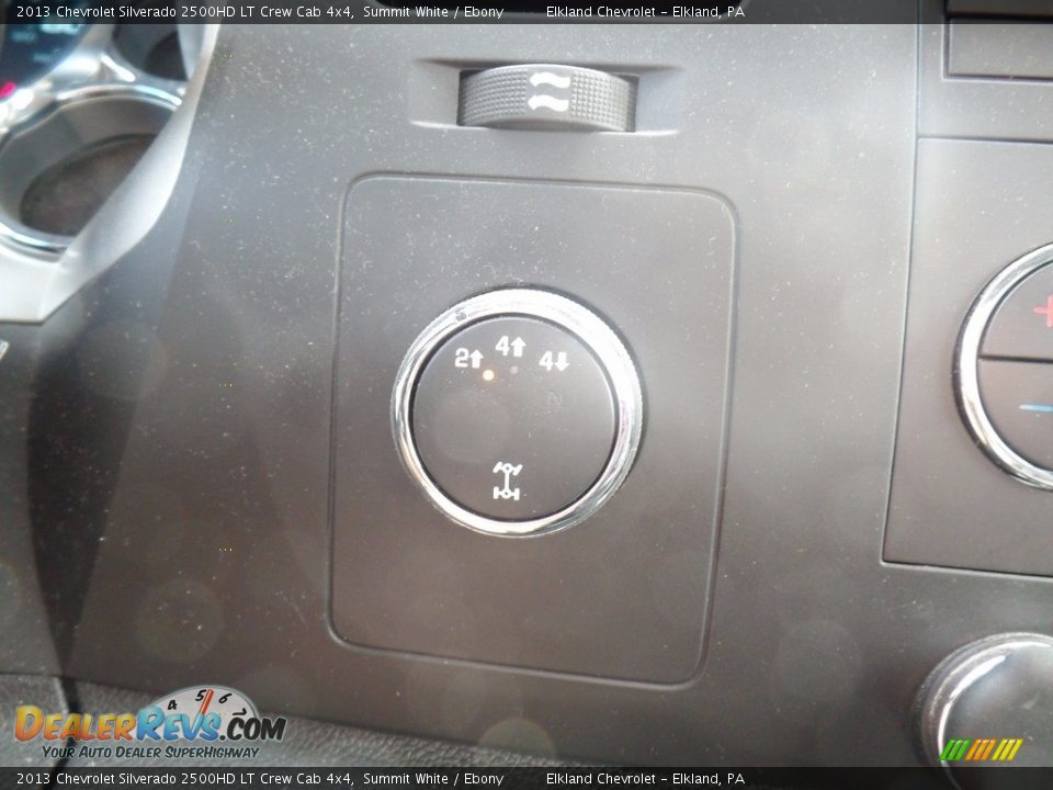 2013 Chevrolet Silverado 2500HD LT Crew Cab 4x4 Summit White / Ebony Photo #28