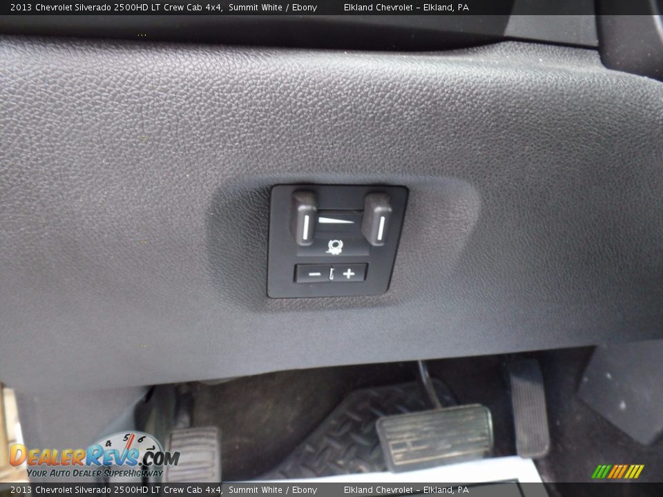 2013 Chevrolet Silverado 2500HD LT Crew Cab 4x4 Summit White / Ebony Photo #31