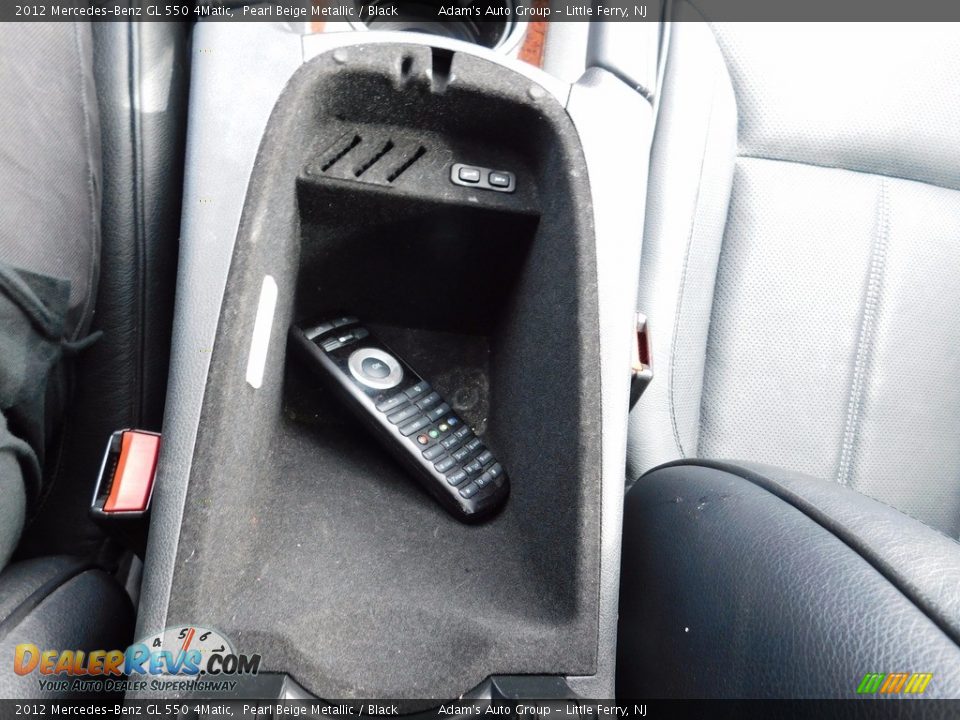 2012 Mercedes-Benz GL 550 4Matic Pearl Beige Metallic / Black Photo #22
