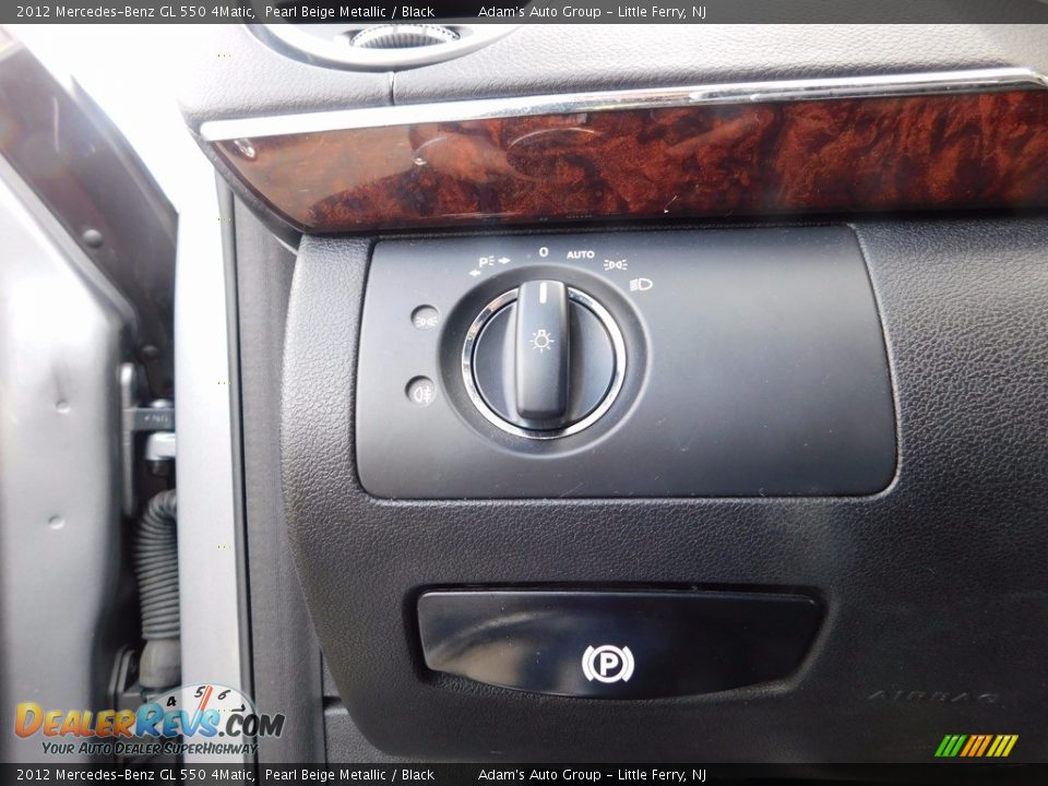 2012 Mercedes-Benz GL 550 4Matic Pearl Beige Metallic / Black Photo #24