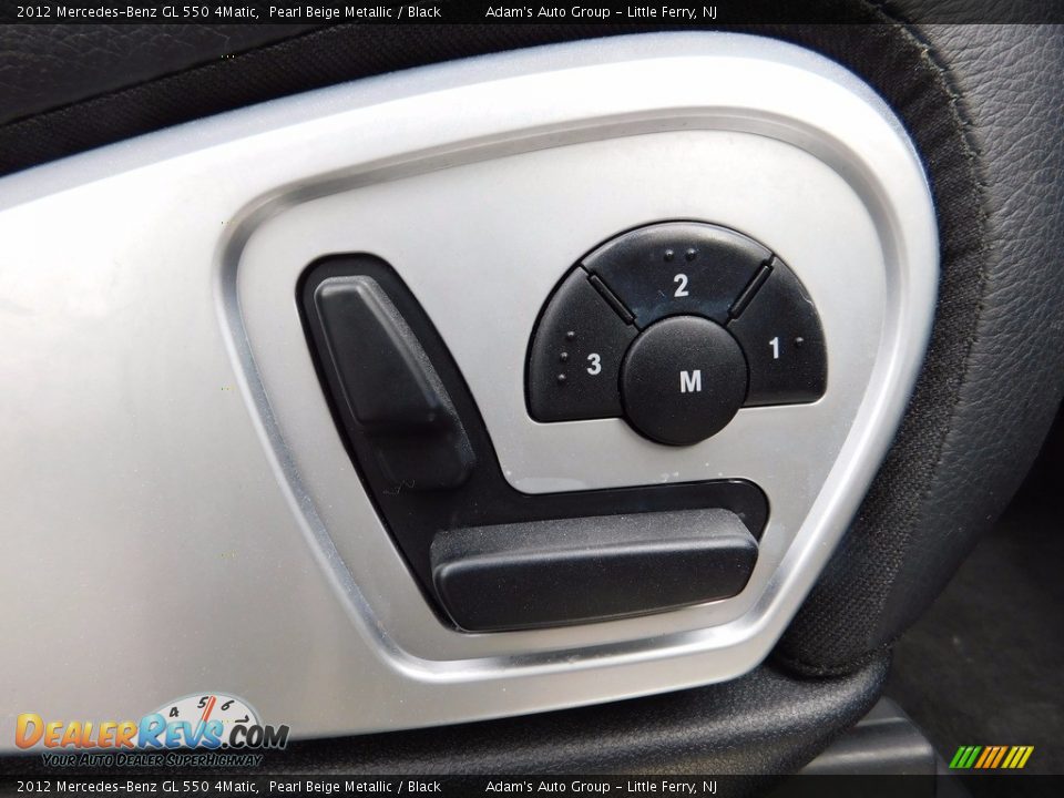2012 Mercedes-Benz GL 550 4Matic Pearl Beige Metallic / Black Photo #31