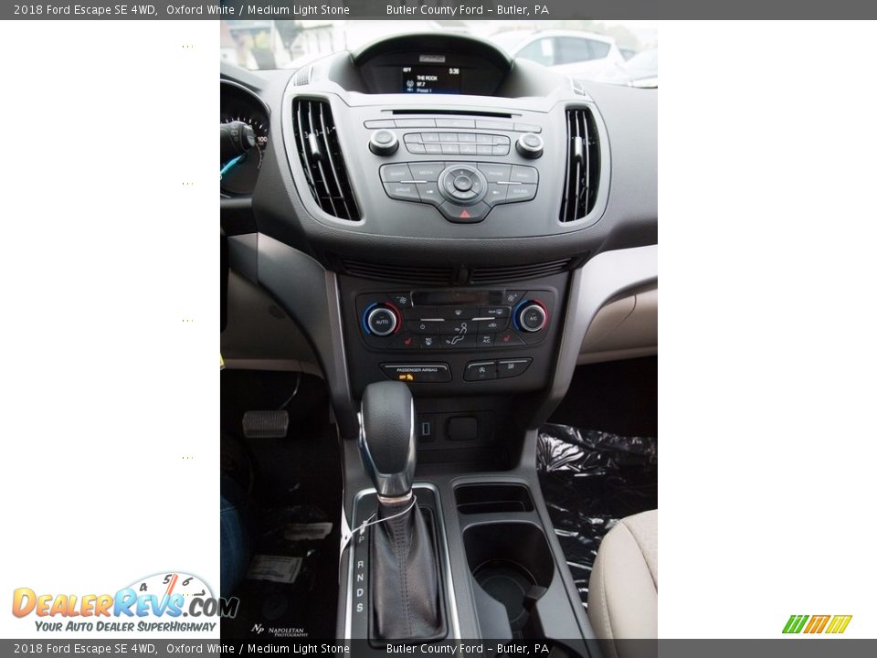 2018 Ford Escape SE 4WD Oxford White / Medium Light Stone Photo #11