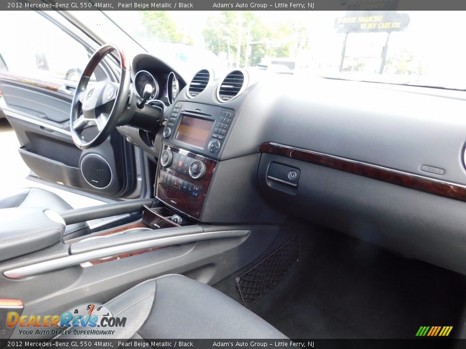 2012 Mercedes-Benz GL 550 4Matic Pearl Beige Metallic / Black Photo #33