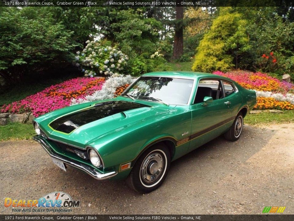 Front 3/4 View of 1971 Ford Maverick Coupe Photo #1