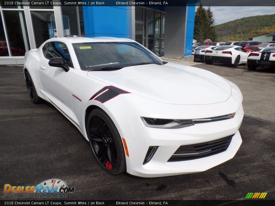 Front 3/4 View of 2018 Chevrolet Camaro LT Coupe Photo #3