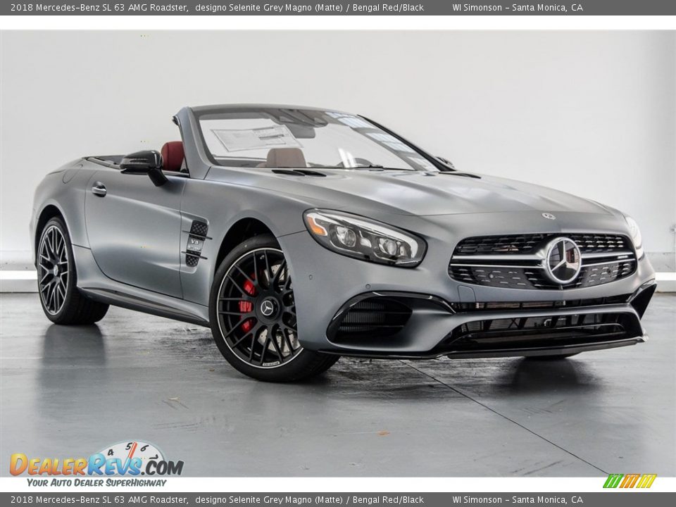 Front 3/4 View of 2018 Mercedes-Benz SL 63 AMG Roadster Photo #16