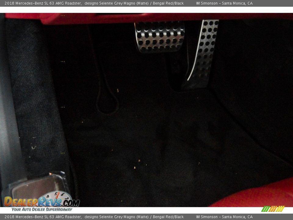 2018 Mercedes-Benz SL 63 AMG Roadster designo Selenite Grey Magno (Matte) / Bengal Red/Black Photo #23