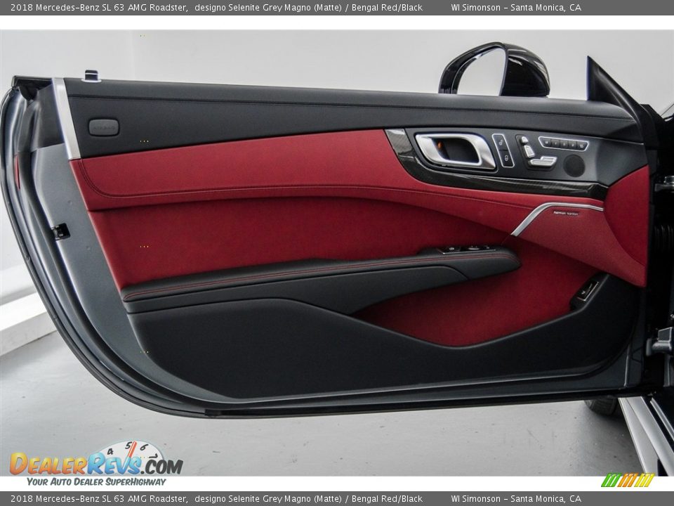 Door Panel of 2018 Mercedes-Benz SL 63 AMG Roadster Photo #24