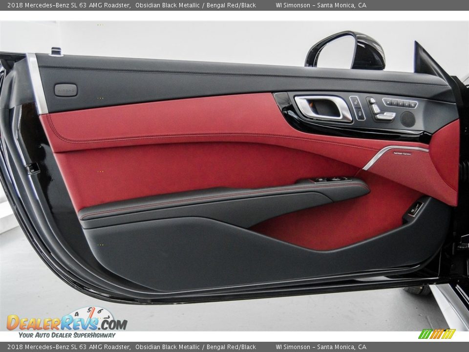 Door Panel of 2018 Mercedes-Benz SL 63 AMG Roadster Photo #24