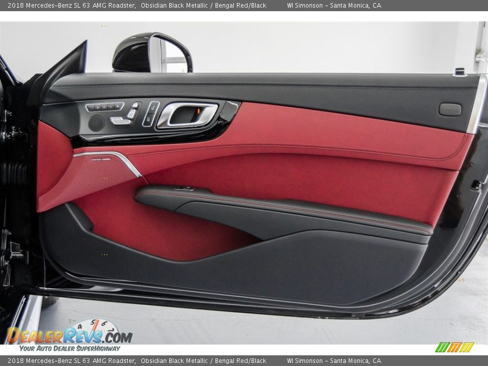 Door Panel of 2018 Mercedes-Benz SL 63 AMG Roadster Photo #29