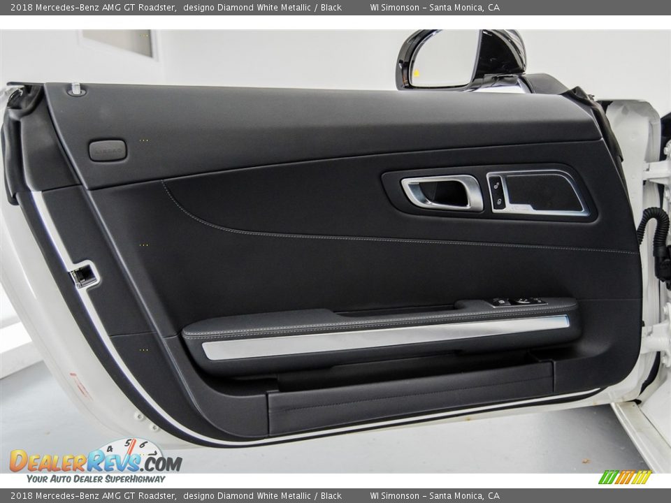 Door Panel of 2018 Mercedes-Benz AMG GT Roadster Photo #33