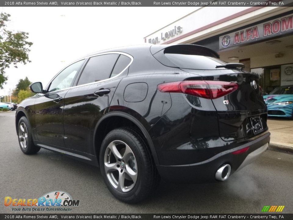 2018 Alfa Romeo Stelvio AWD Vulcano (Volcano) Black Metallic / Black/Black Photo #5