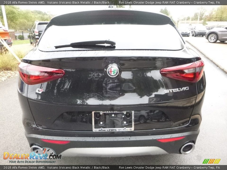 2018 Alfa Romeo Stelvio AWD Vulcano (Volcano) Black Metallic / Black/Black Photo #6