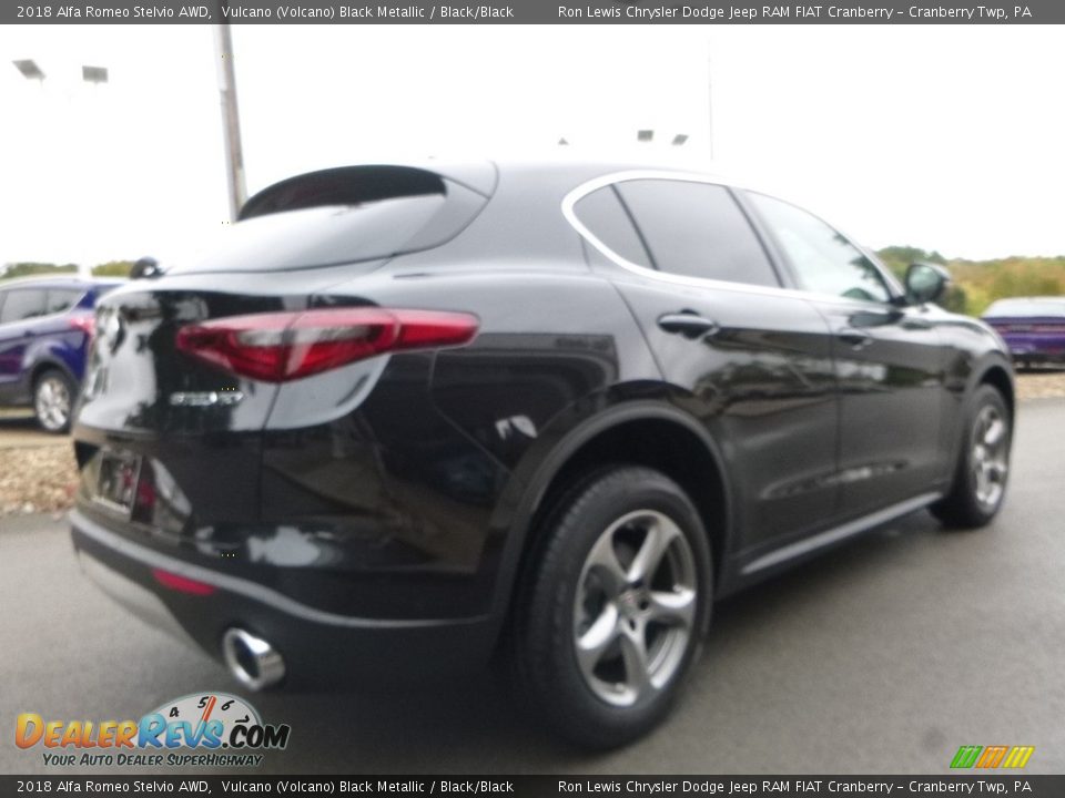2018 Alfa Romeo Stelvio AWD Vulcano (Volcano) Black Metallic / Black/Black Photo #8