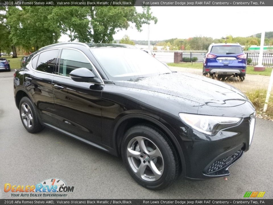 2018 Alfa Romeo Stelvio AWD Vulcano (Volcano) Black Metallic / Black/Black Photo #10