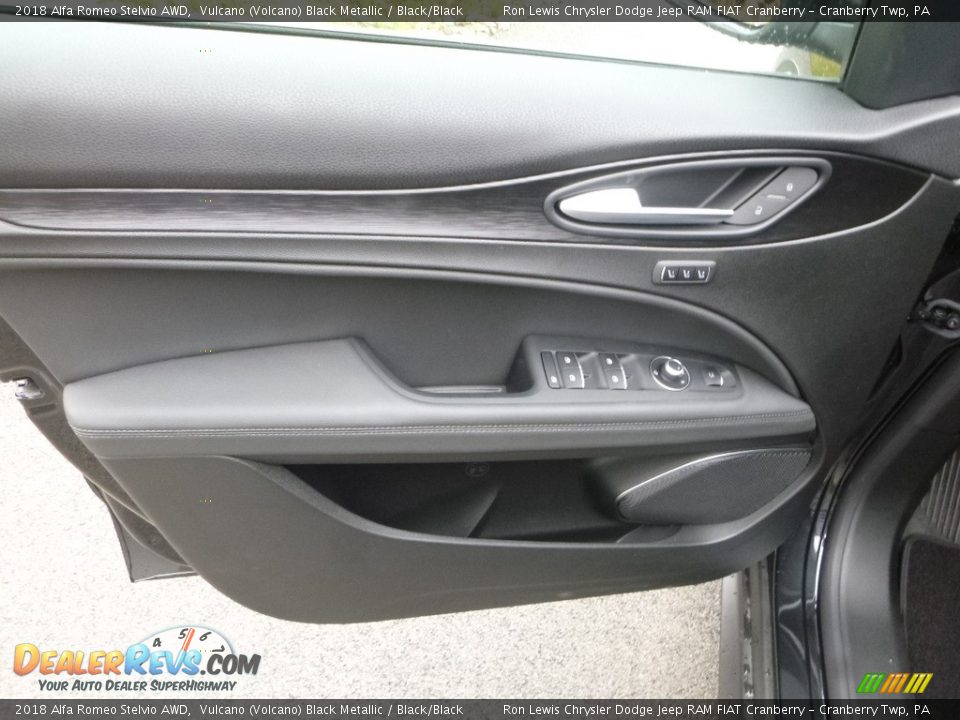 2018 Alfa Romeo Stelvio AWD Vulcano (Volcano) Black Metallic / Black/Black Photo #20