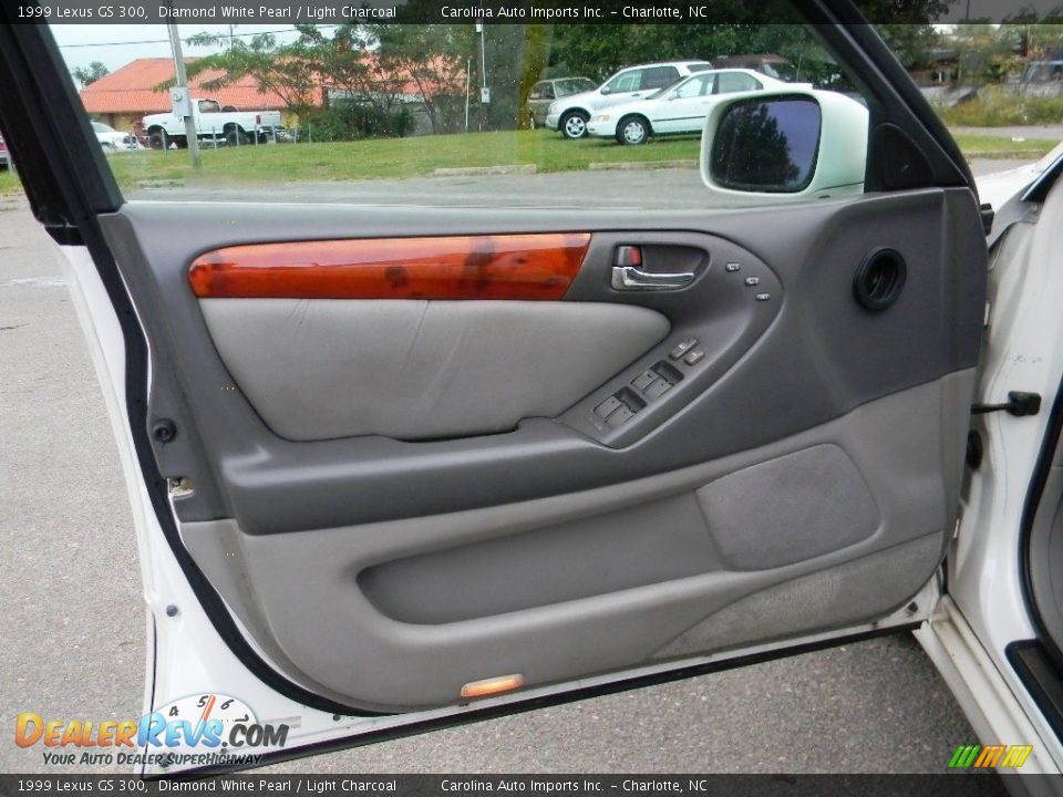 1999 Lexus GS 300 Diamond White Pearl / Light Charcoal Photo #17
