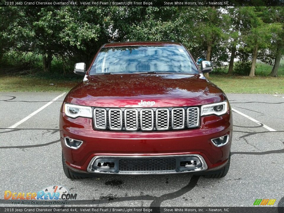 2018 Jeep Grand Cherokee Overland 4x4 Velvet Red Pearl / Brown/Light Frost Beige Photo #3
