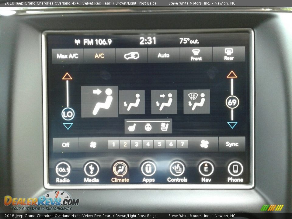 2018 Jeep Grand Cherokee Overland 4x4 Velvet Red Pearl / Brown/Light Frost Beige Photo #23