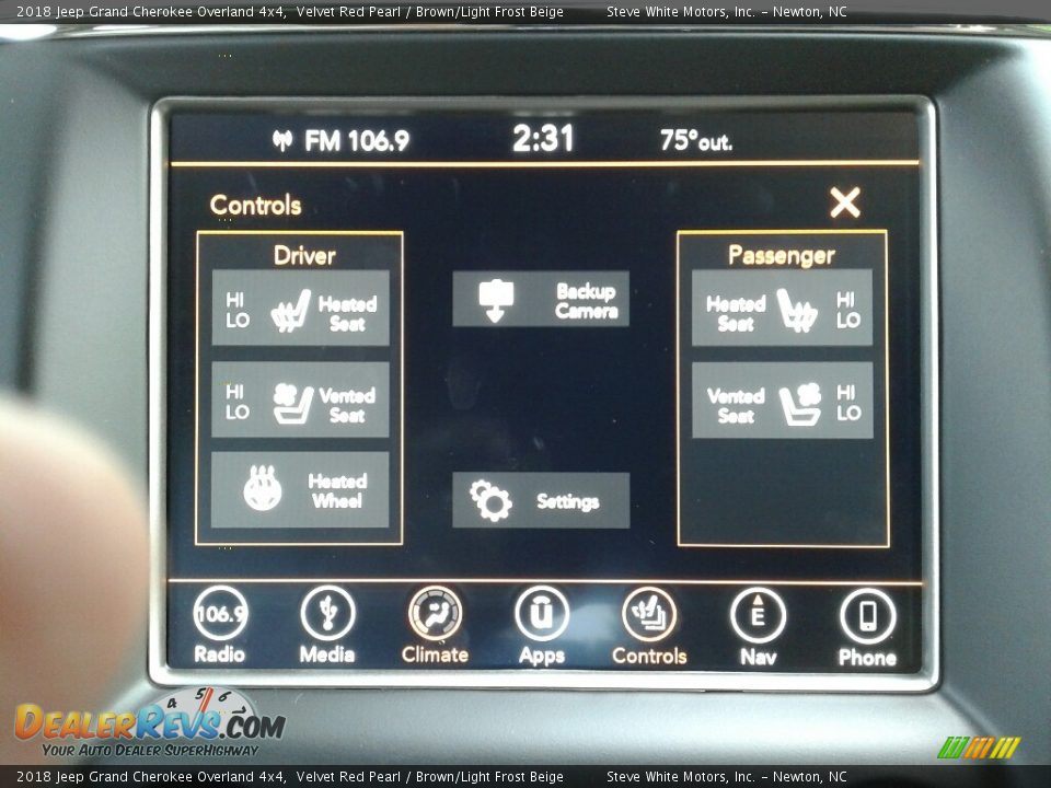 2018 Jeep Grand Cherokee Overland 4x4 Velvet Red Pearl / Brown/Light Frost Beige Photo #24