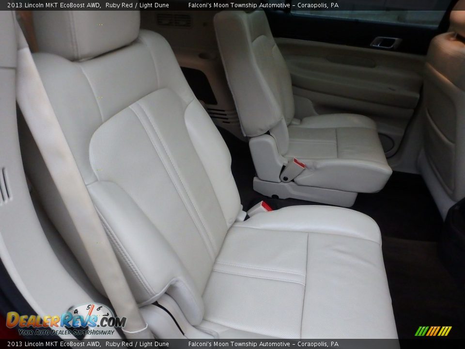 2013 Lincoln MKT EcoBoost AWD Ruby Red / Light Dune Photo #14