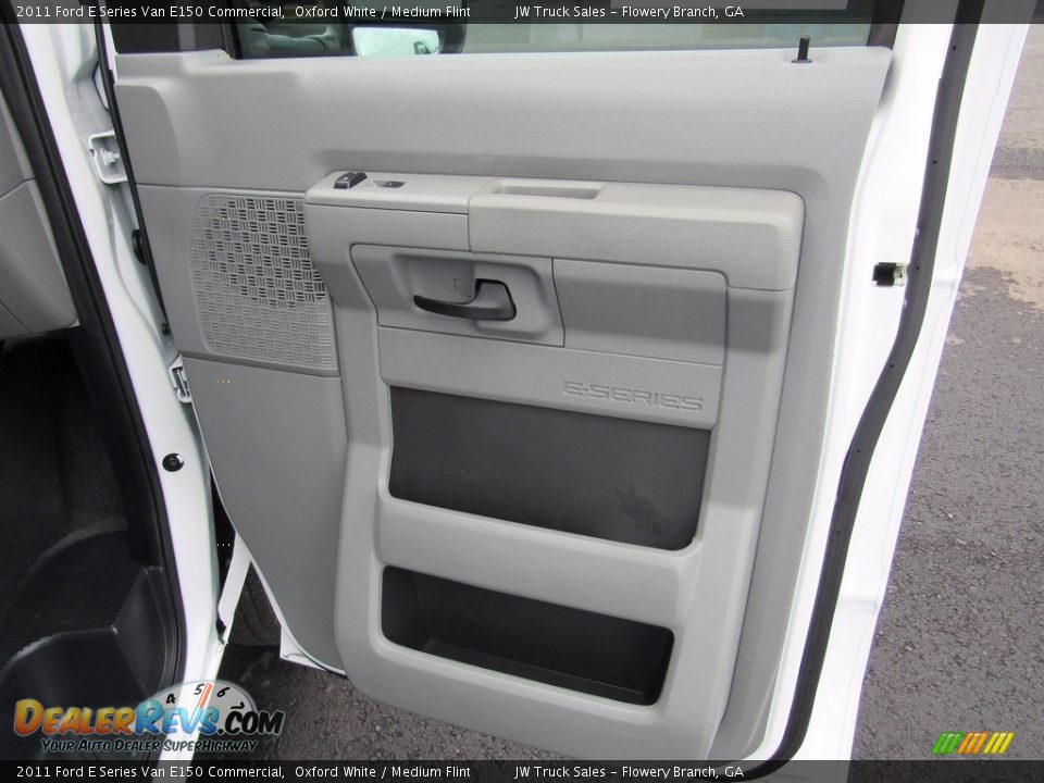 2011 Ford E Series Van E150 Commercial Oxford White / Medium Flint Photo #25