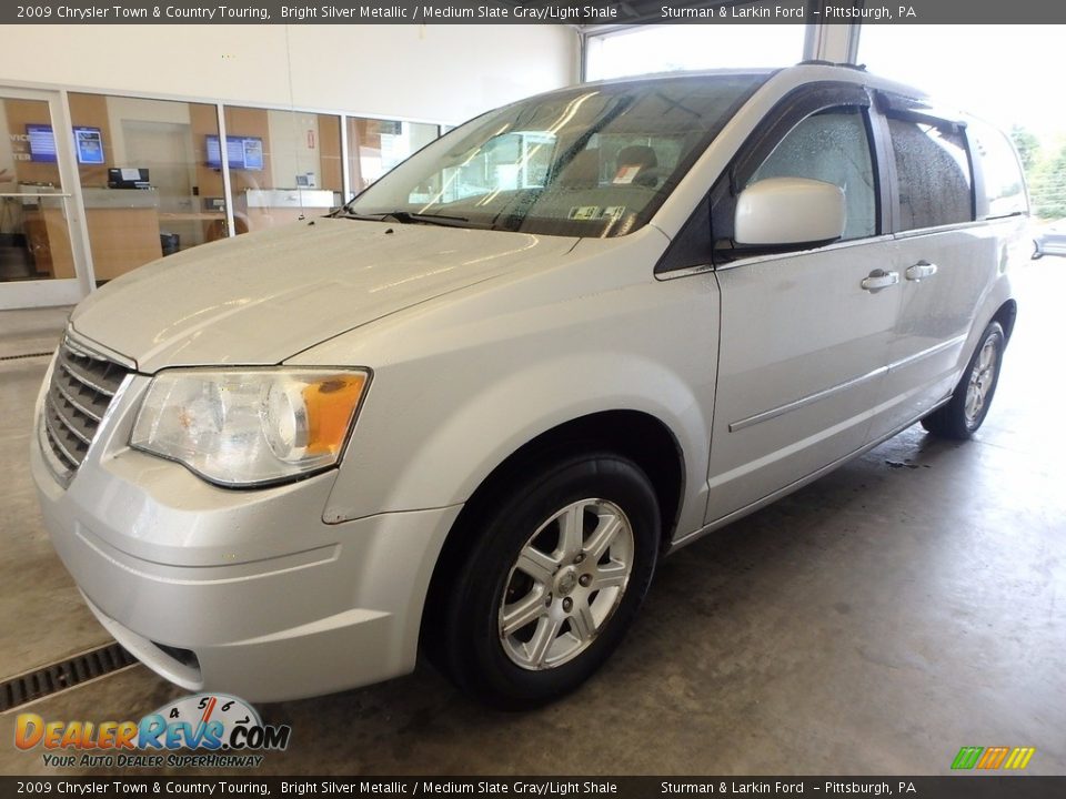 2009 Chrysler Town & Country Touring Bright Silver Metallic / Medium Slate Gray/Light Shale Photo #5