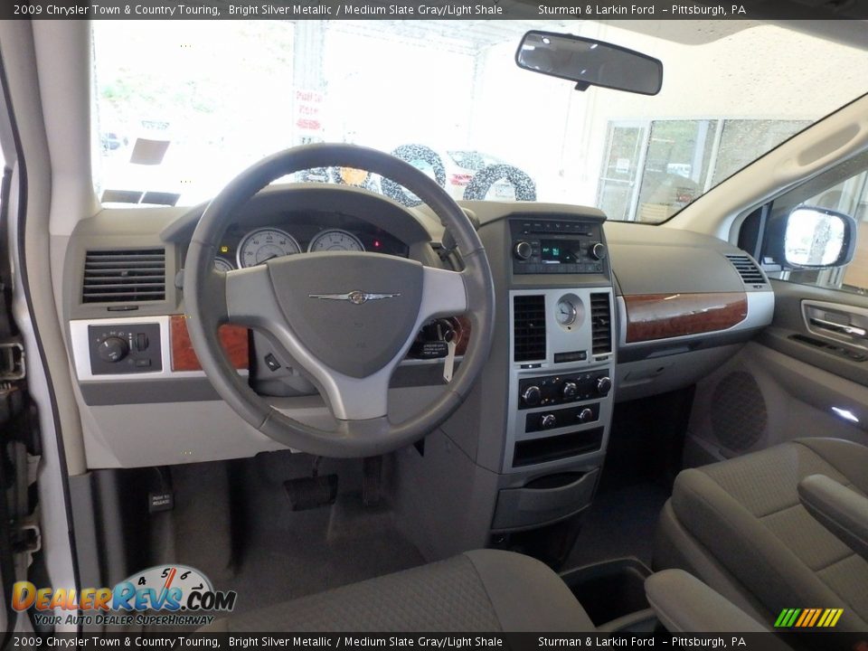 2009 Chrysler Town & Country Touring Bright Silver Metallic / Medium Slate Gray/Light Shale Photo #10