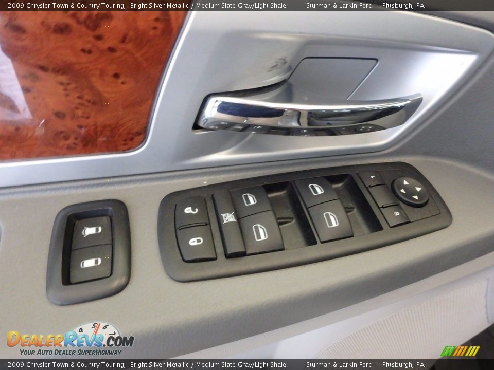 2009 Chrysler Town & Country Touring Bright Silver Metallic / Medium Slate Gray/Light Shale Photo #11