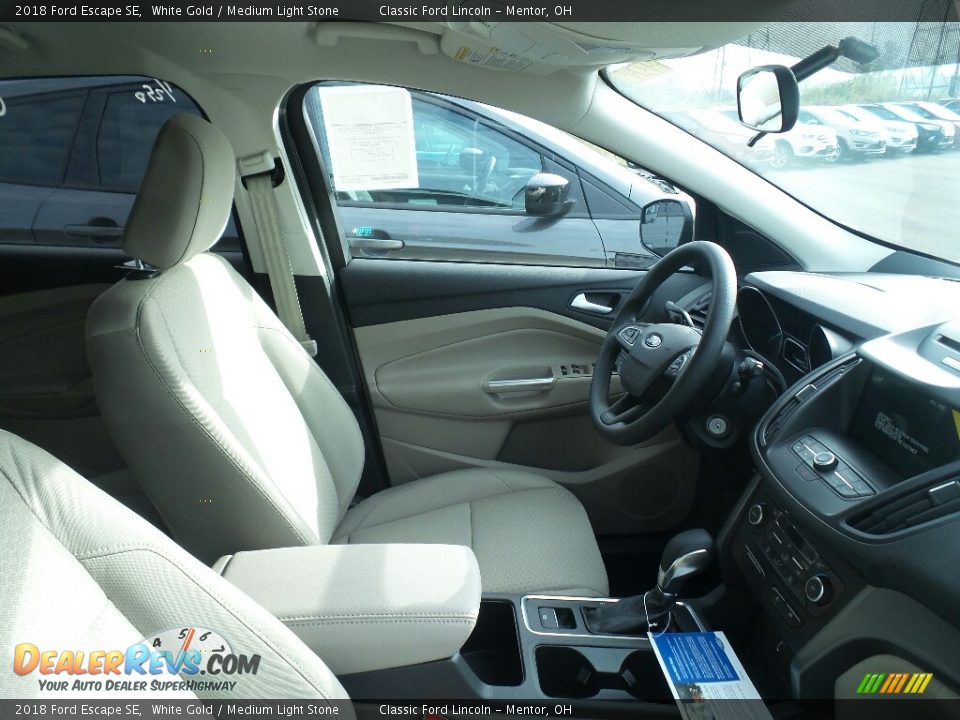 2018 Ford Escape SE White Gold / Medium Light Stone Photo #5