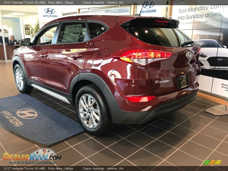 2017 Hyundai Tucson SE AWD Ruby Wine / Beige Photo #2