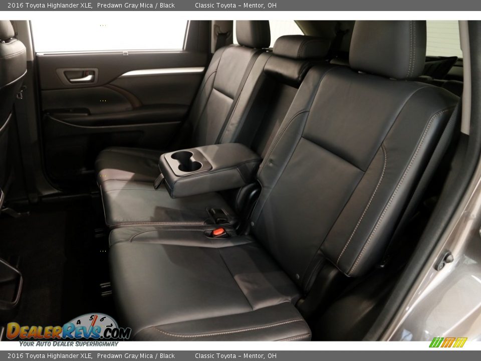 2016 Toyota Highlander XLE Predawn Gray Mica / Black Photo #18