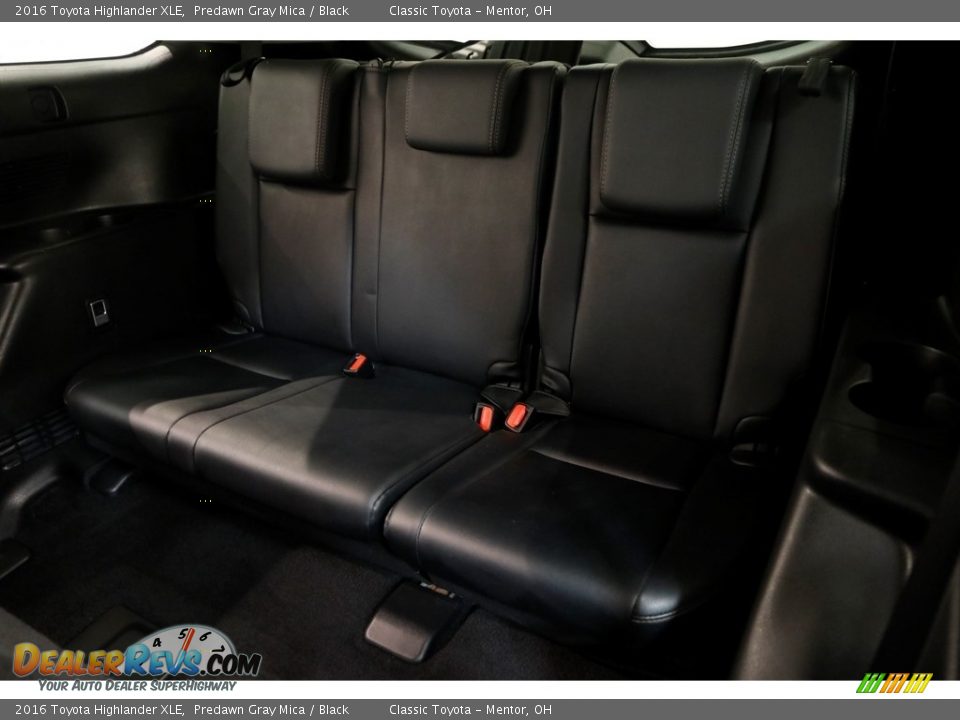 2016 Toyota Highlander XLE Predawn Gray Mica / Black Photo #19