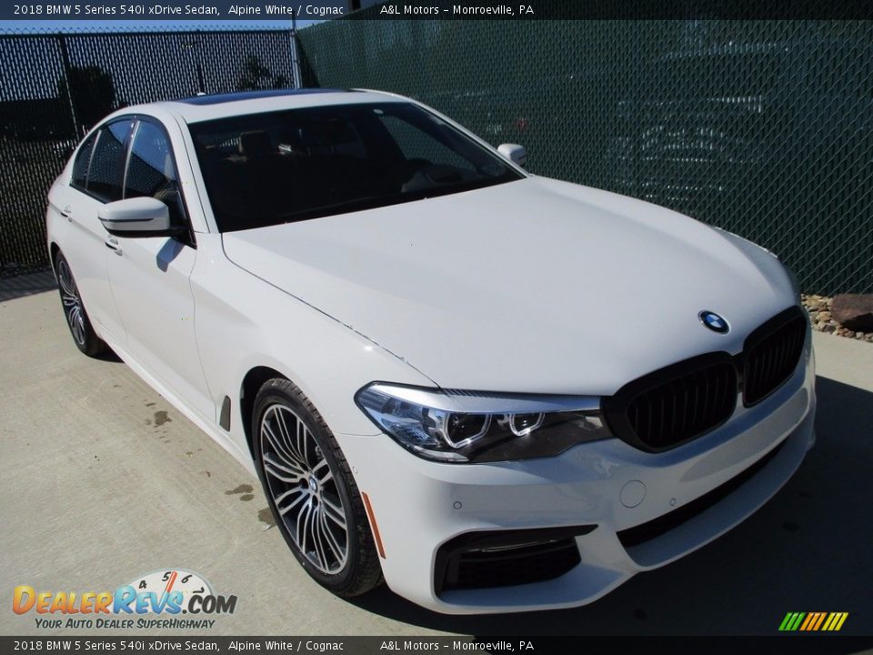 2018 BMW 5 Series 540i xDrive Sedan Alpine White / Cognac Photo #6