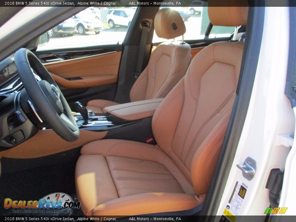 2018 BMW 5 Series 540i xDrive Sedan Alpine White / Cognac Photo #11