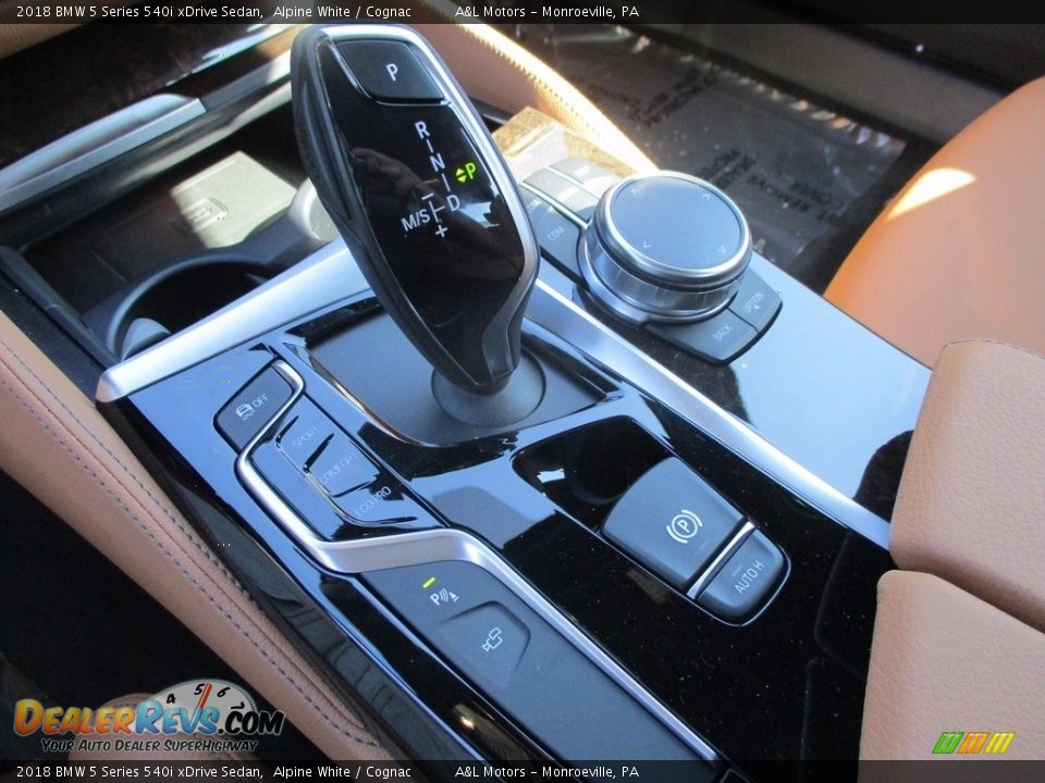2018 BMW 5 Series 540i xDrive Sedan Alpine White / Cognac Photo #15