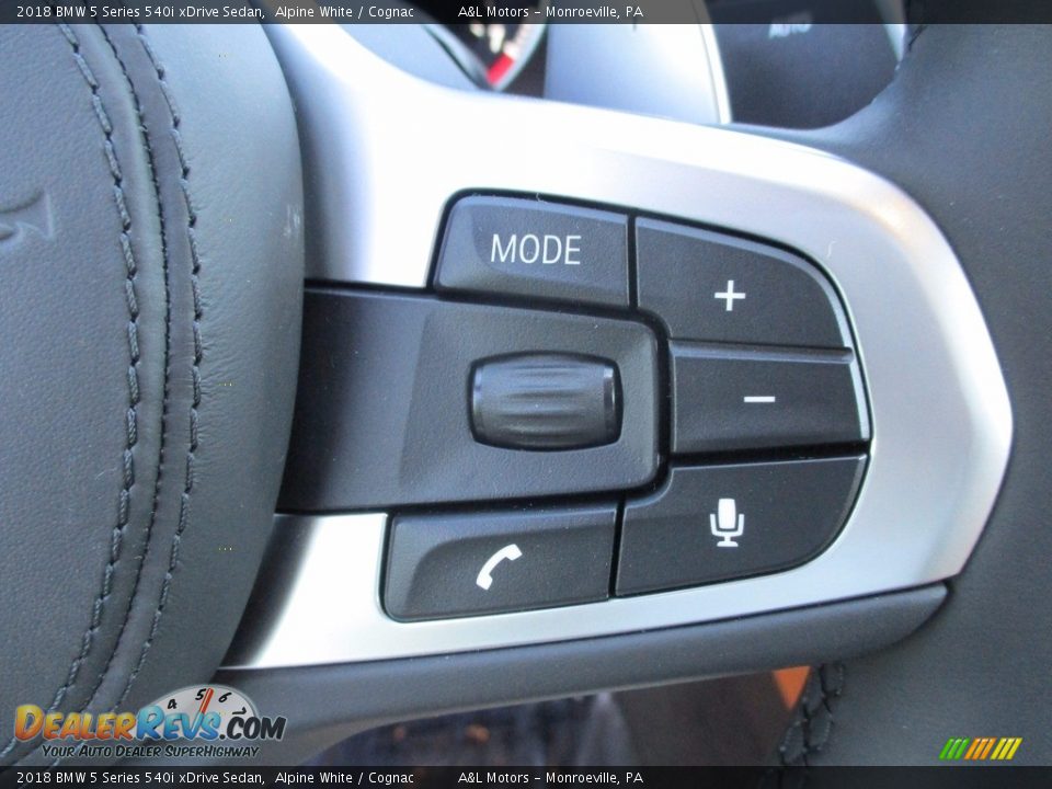 2018 BMW 5 Series 540i xDrive Sedan Alpine White / Cognac Photo #17