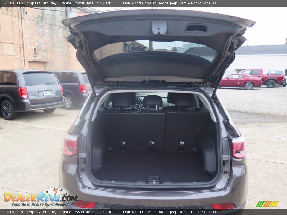 2018 Jeep Compass Latitude Granite Crystal Metallic / Black Photo #16