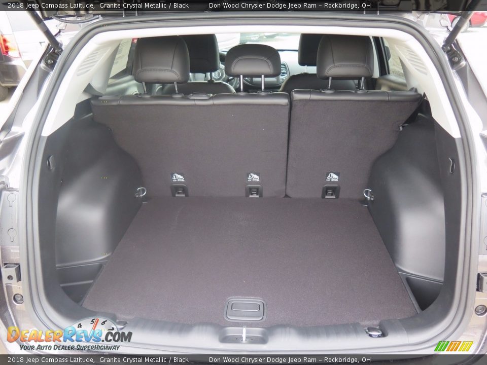 2018 Jeep Compass Latitude Granite Crystal Metallic / Black Photo #17