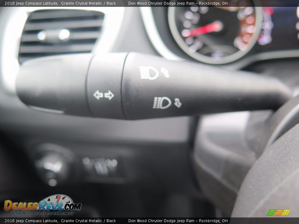 2018 Jeep Compass Latitude Granite Crystal Metallic / Black Photo #21