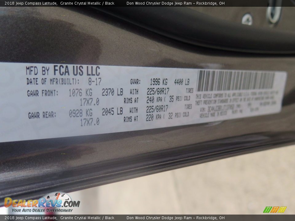 2018 Jeep Compass Latitude Granite Crystal Metallic / Black Photo #26