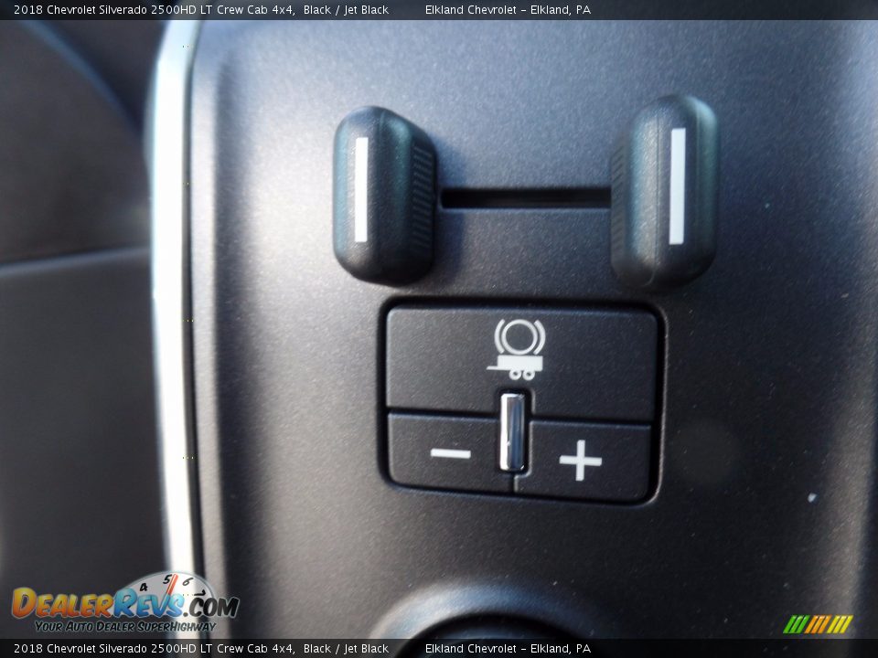 Controls of 2018 Chevrolet Silverado 2500HD LT Crew Cab 4x4 Photo #22